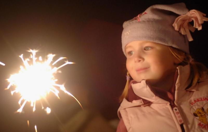 Ура, каникулы! Пиротехника, которую можно запускать с детьми - Катайск | katajsk.salutsklad.ru